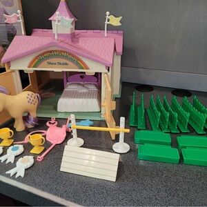 My Little Pony Show Stable 1984 Playset Lemon Drop Pony